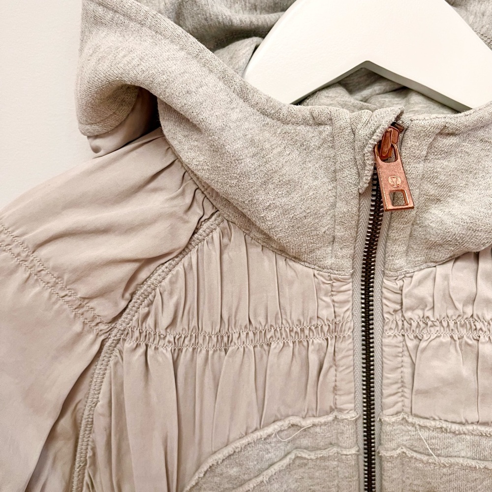 Lululemon Special Edition Scuba Sweater Grey & Rose Gold Size 4 or 6